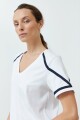 Remera escote en V con vainillas blanco