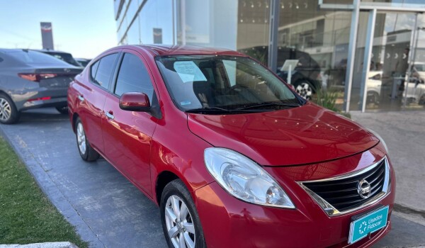Nissan Versa Advance - 2013 Nissan Versa Advance - 2013