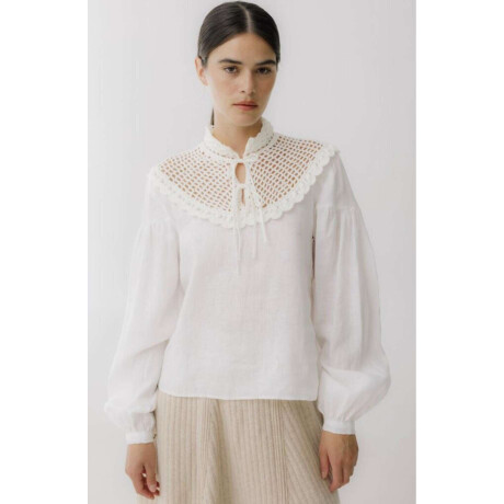 PRE VENTA Blusa Bee Winter Blanco