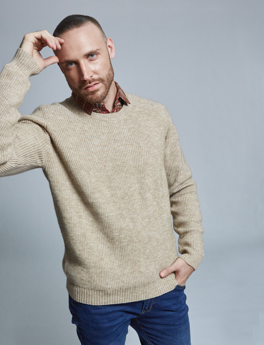 Sweater basico beige
