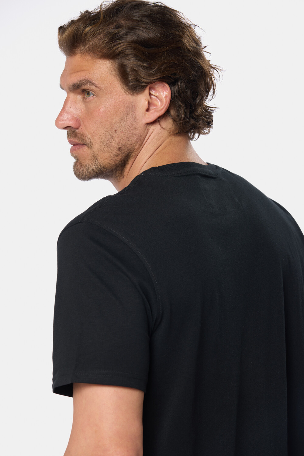 REMERA LISA Negro