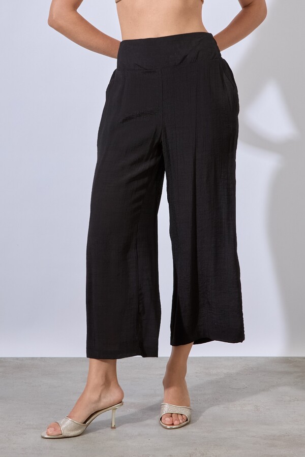 Pantalon Crop NEGRO