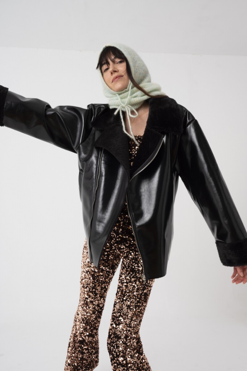 CAMPERA OVERSIZED Negro
