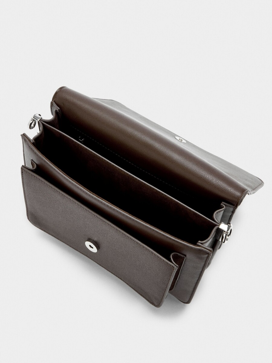 Bolso Bandolera Con Solapa marron