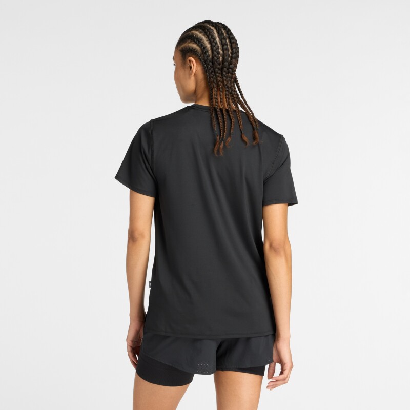 Remera New Balance de Dama - Linear Performance - WT53070BK BLACK