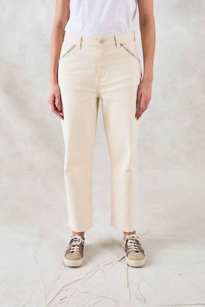 Jean Bolsillo Bordado Crudo