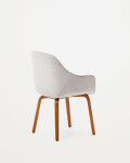Silla Aleli de chenilla beige y patas de madera maciza de fresno con acabado nogal Silla Aleli de chenilla beige y patas de madera maciza de fresno con acabado nogal