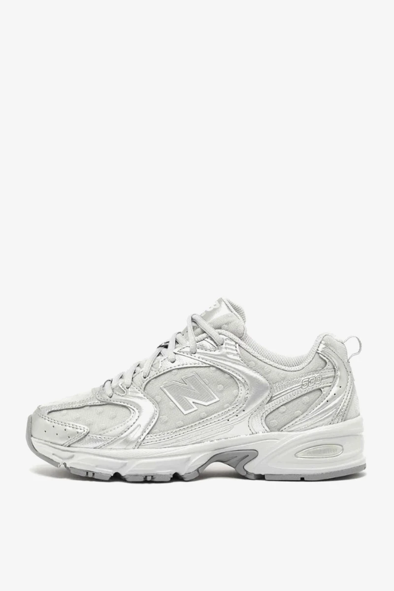 NB U530HFZ Plata