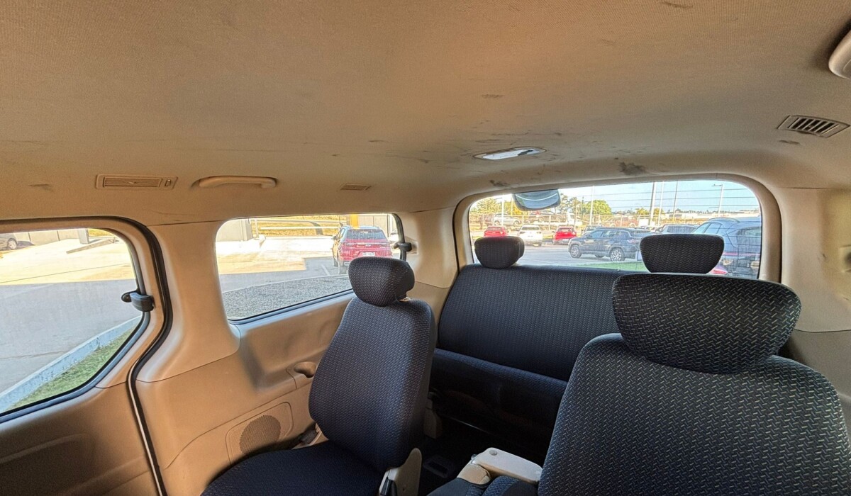 Hyundai H1 12Plz Minibus Diesel - 2014 Hyundai H1 12Plz Minibus Diesel - 2014