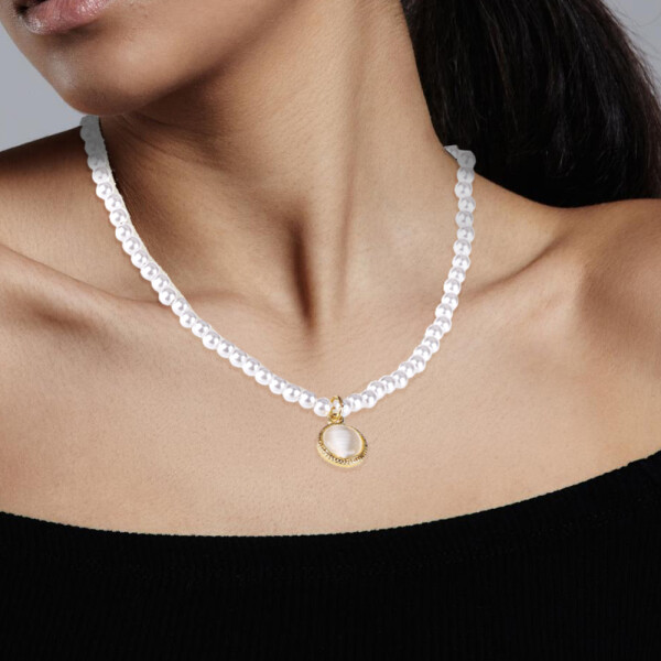 COLLAR DE PERLAS Y DIJE COLLAR DE PERLAS Y DIJE