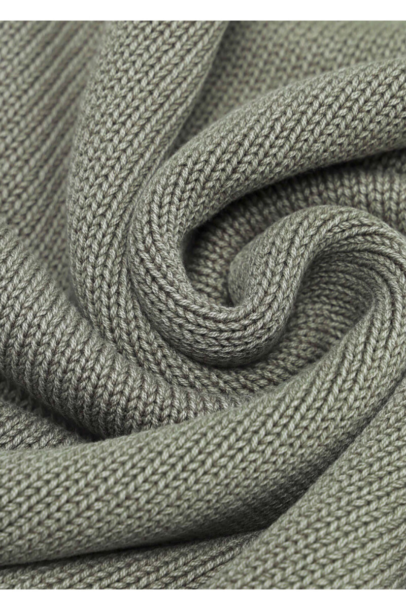 Sweater a la Base Arrow VERDE