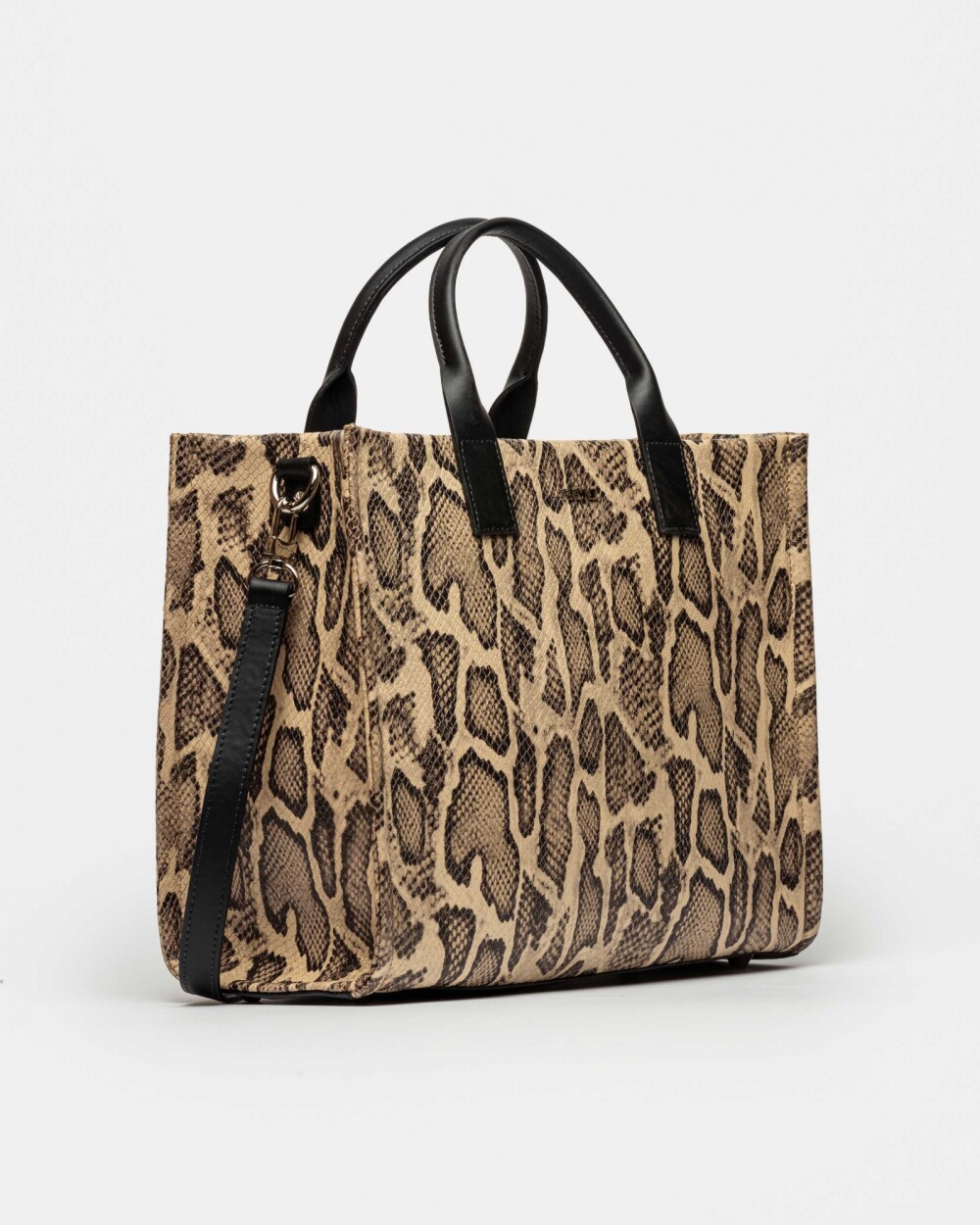 Cartera de Mano Capri En Cuero Grabado Pitón Beige