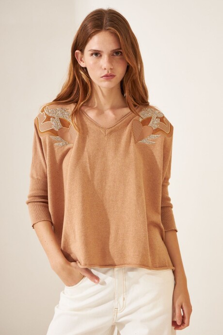 SWEATER GANDA CAMEL