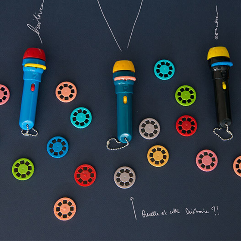 LINTERNA Linterna Con Discos De Cuentos - Dans La Jungle - Moulin Roty