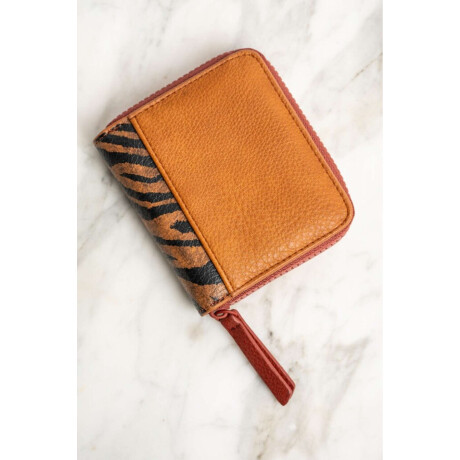 Billetera Animal Print Camel