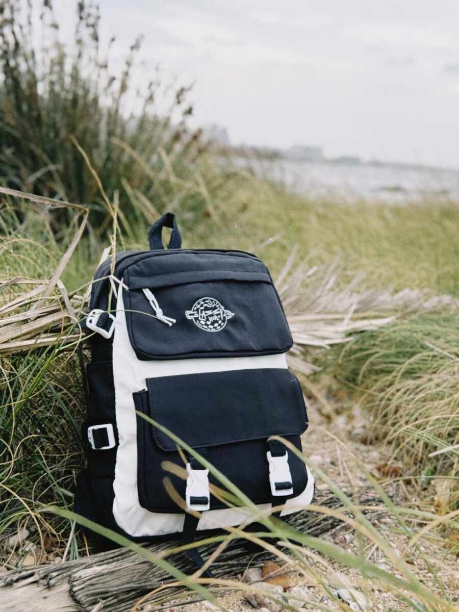 MOCHILA MALIBÚ / Negro 