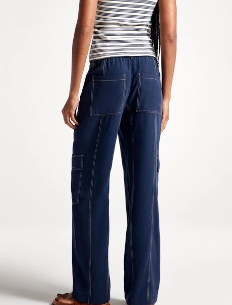 PANTALÓN CARGO MODELO RECTO AZUL