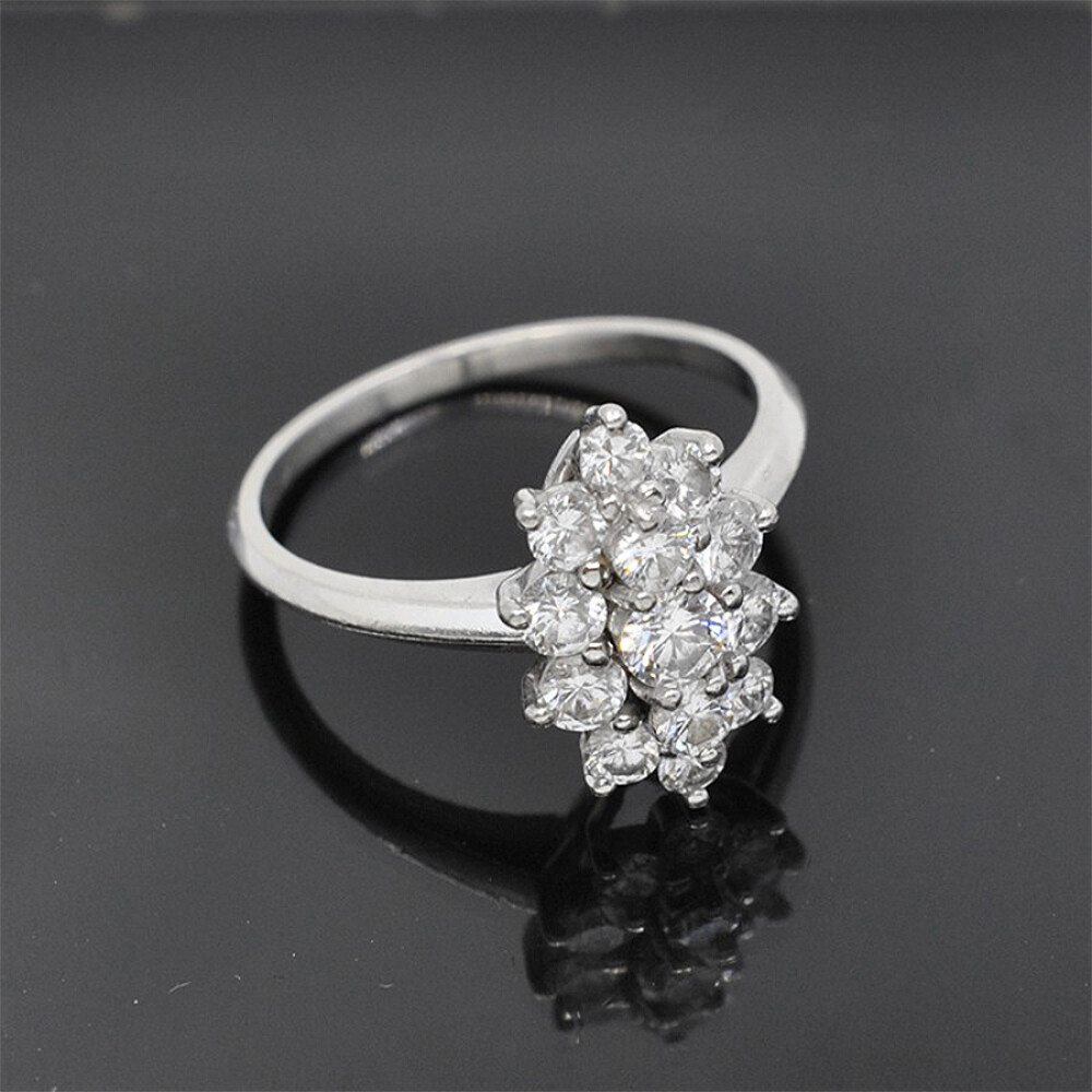 Anillo Platino Y Brillantes. Anillo Platino Y Brillantes.