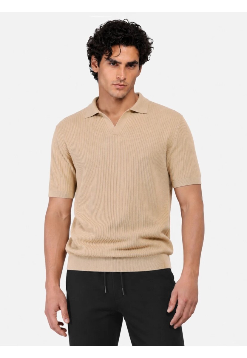 Remera Arrow Tejida con Cuelllo - BEIGE 