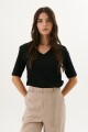 REMERA V DOBLE M/CORTA NEGRO