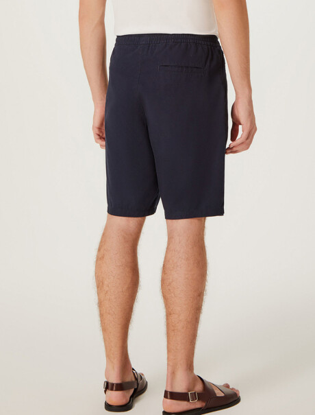 BERMUDA BÁSICA CON CORDÓN AZUL