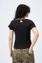 REMERA SANTA Negro