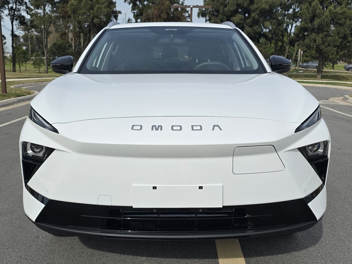 Omoda E5 Luxury Extra Full 2027 0KM | Permuta / Financia Omoda E5 Luxury Extra Full 2027 0KM | Permuta / Financia