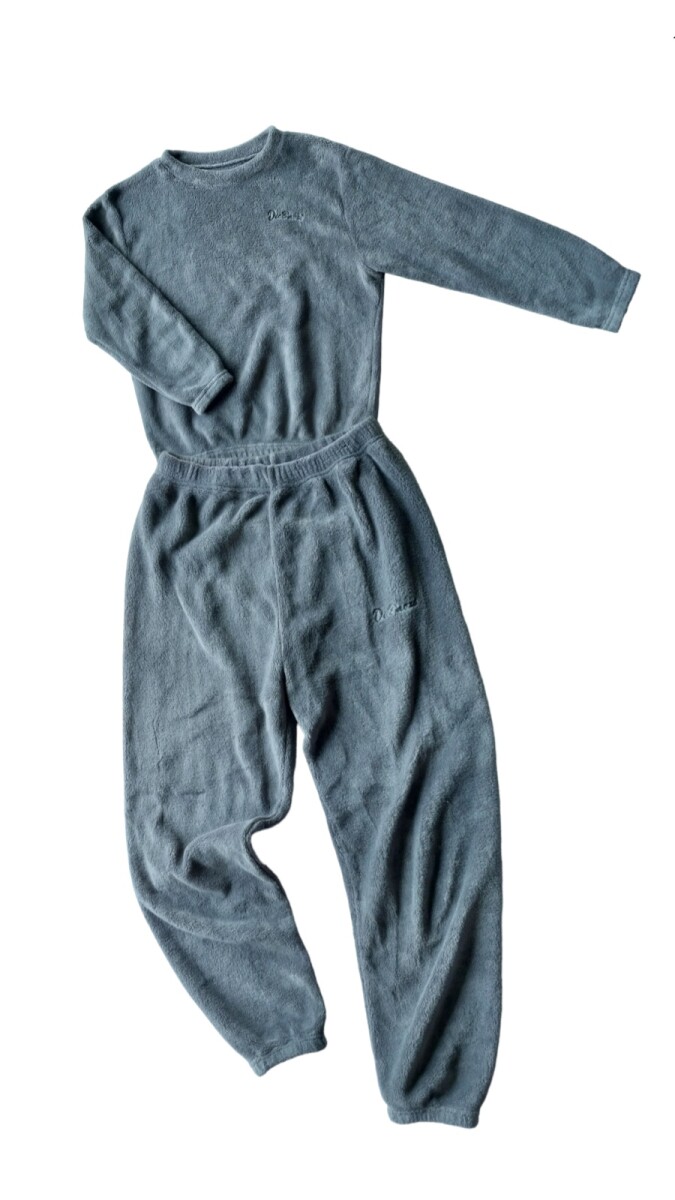 Pijama De Plush Gris 