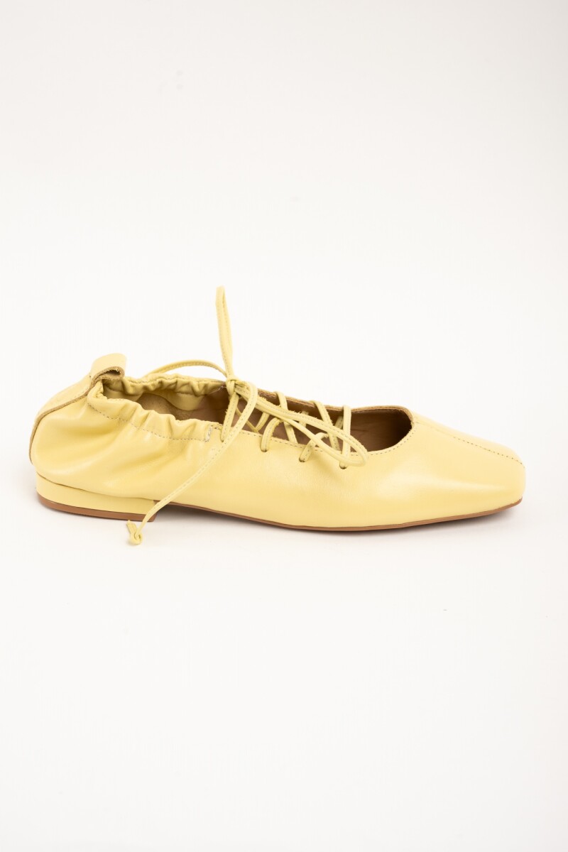 Chatita Acordonada Amarillo