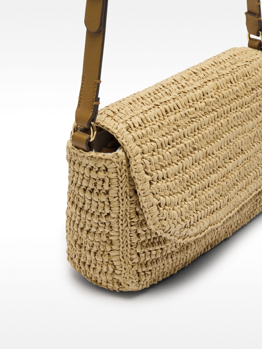 Bolso Bandolera Efecto Rafia Con Solapa natural
