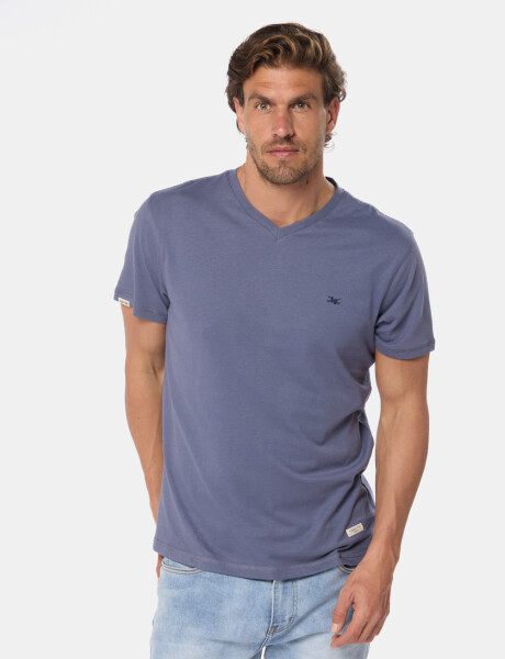 REMERA LISA ESCOTE V Lila