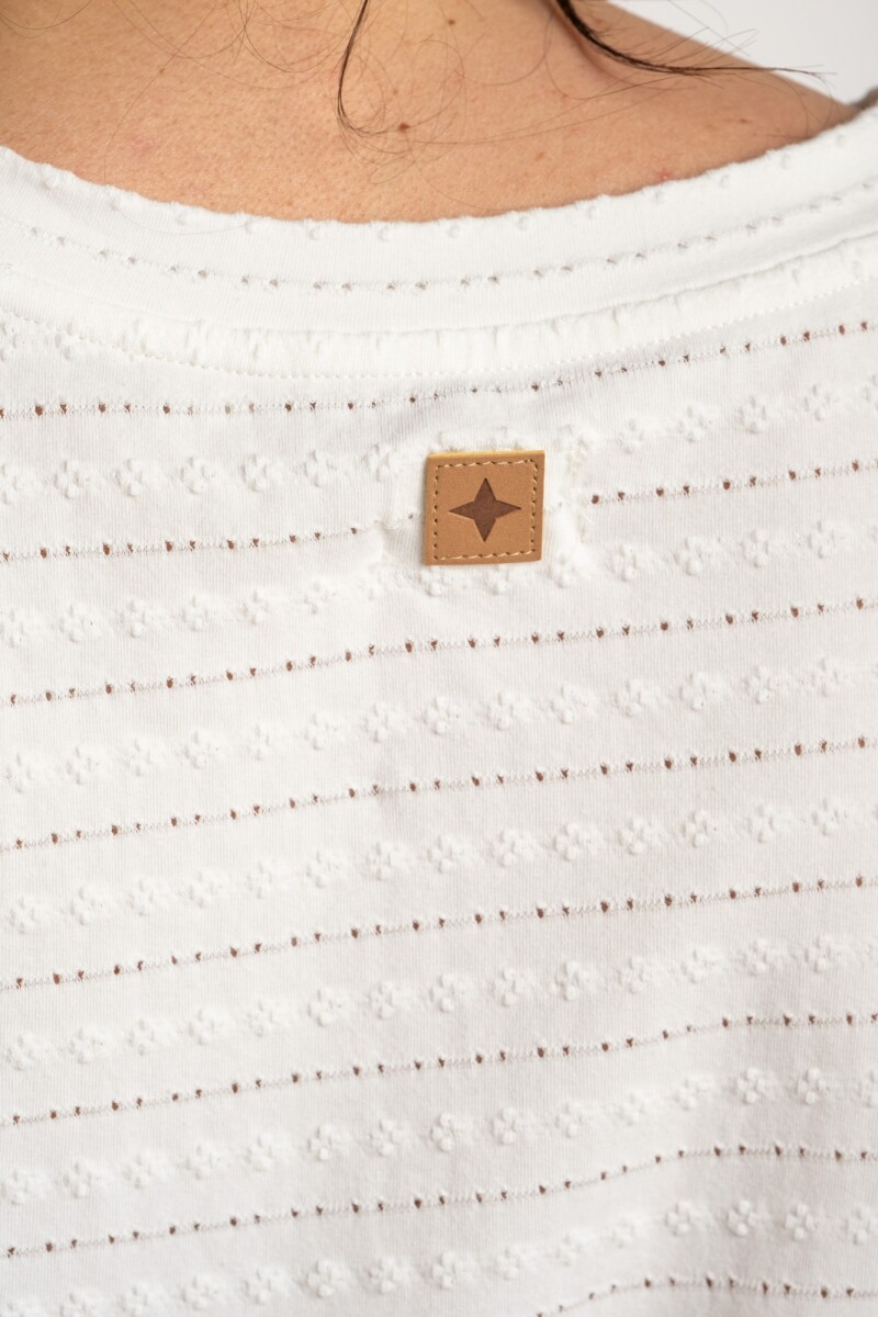 Remera M/corta Texturada Algodón Nacar