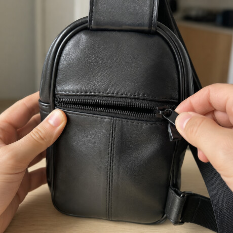 Morral mochila cruzado de cuero 13x21x5cm Negro