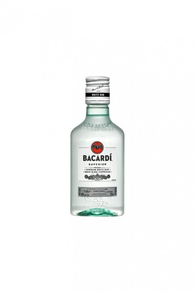 Ron BACARDI Carta Blanca petaca 200ml. Ron BACARDI Carta Blanca petaca 200ml.