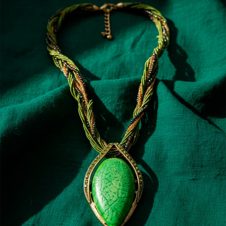 Collar Lágrima Mujer Verde