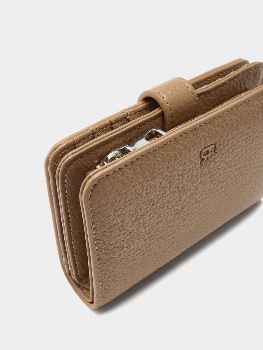 Cartera Con Textura camel