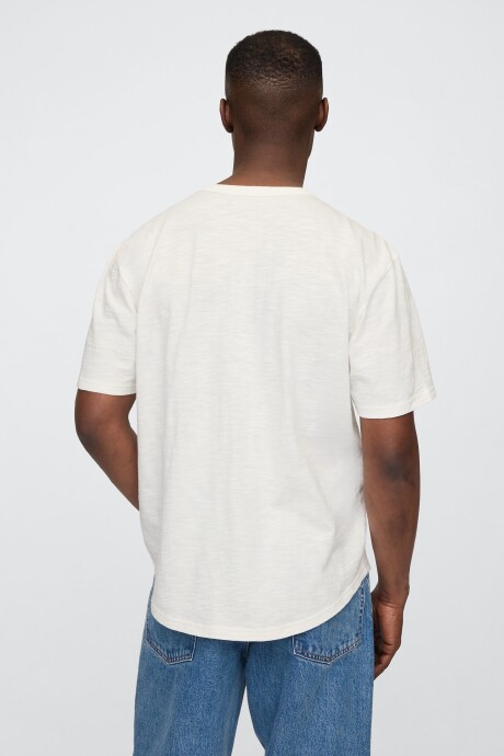 Remera Con 3 Botones Hombre New Off White