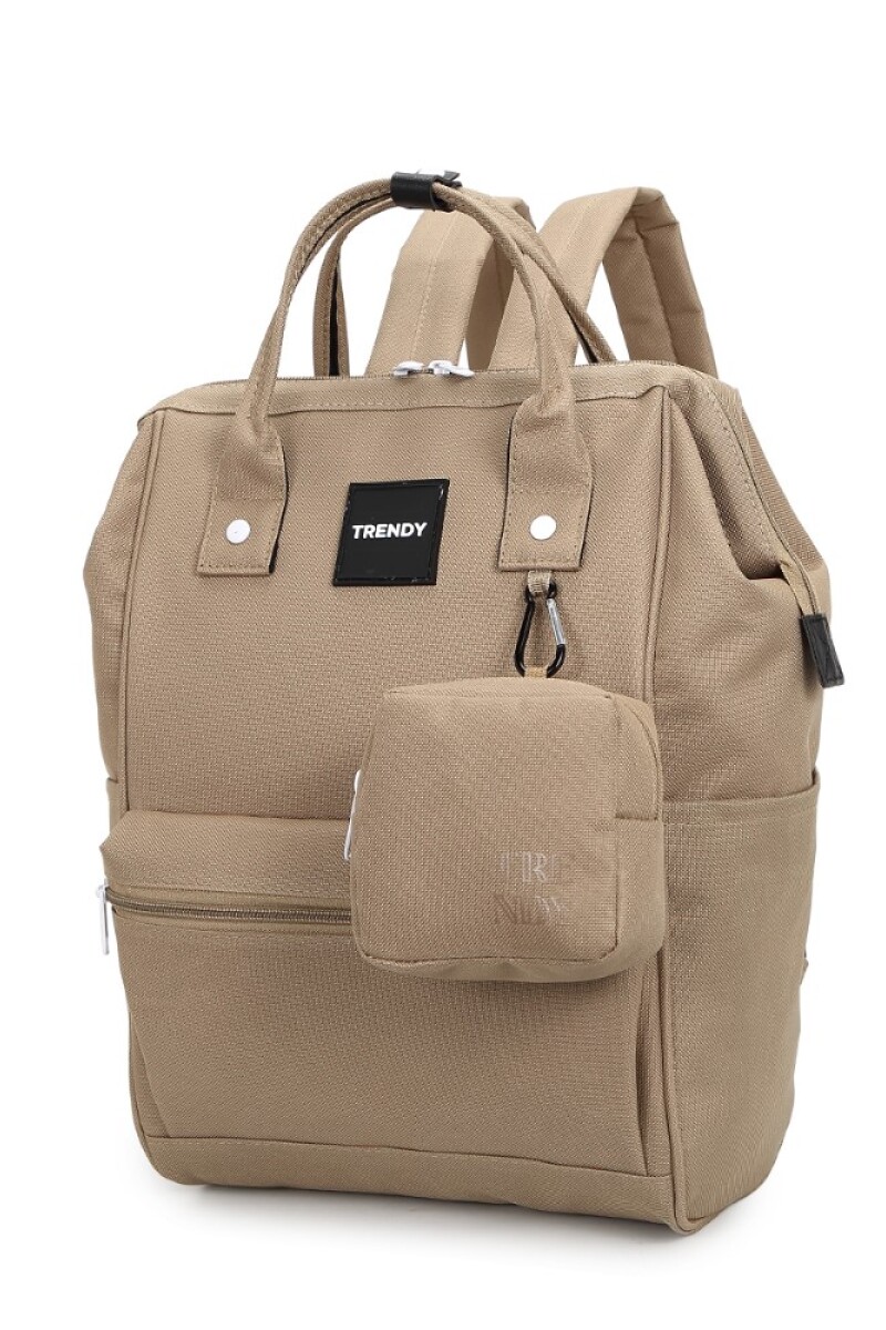 Mochila multicierres con modero Beige