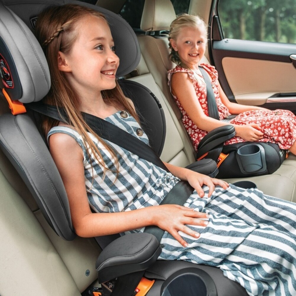 BOOSTER KIDFIT PLUS OBSIDIAN ISOFIX CHICCO - 15 a 45kg BOOSTER KIDFIT PLUS OBSIDIAN ISOFIX CHICCO - 15 a 45kg
