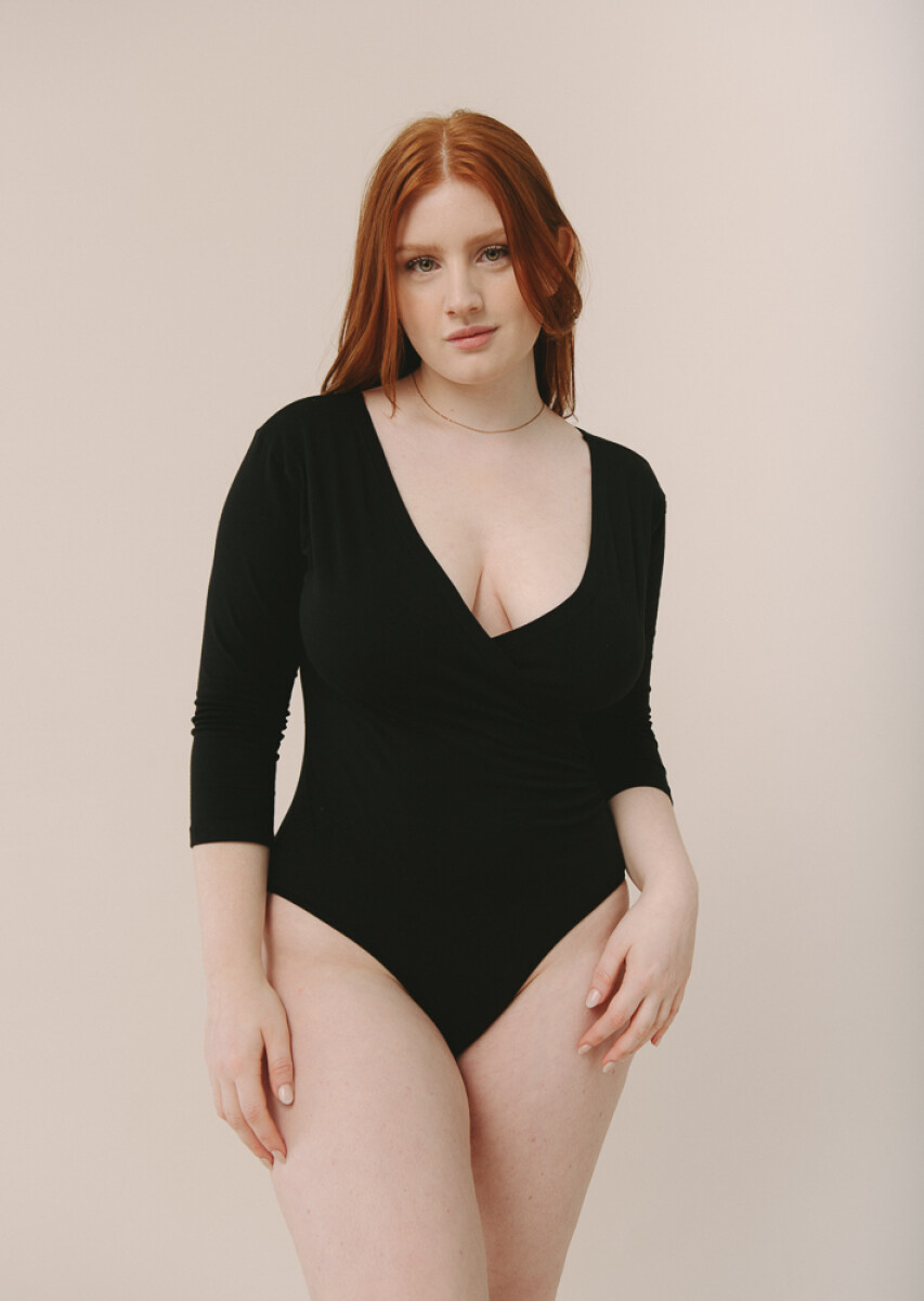 Body Maya Algodón – Escote cruzado en algodón suave, abertura con broches - Negro 