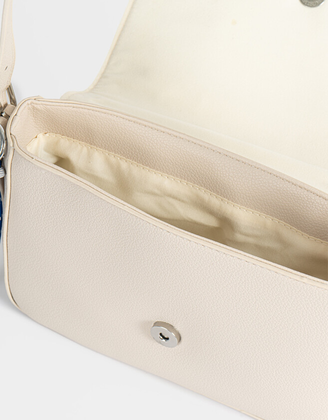 Bandoleras Bandolera Con Charm Crudo - Blanco Crudo