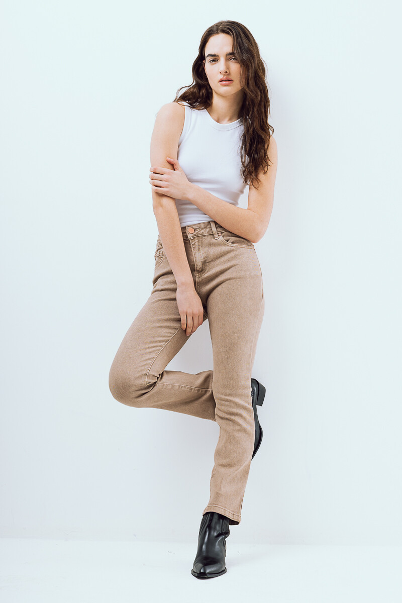 Nust Beige
