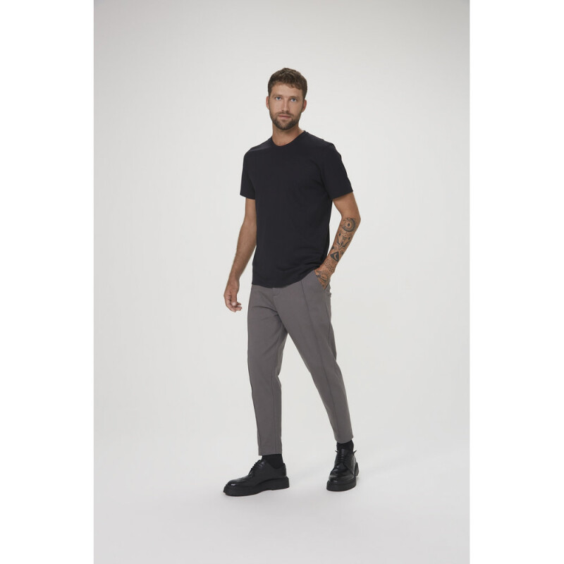 CAMISETA MM MASC PRETO ESCURO