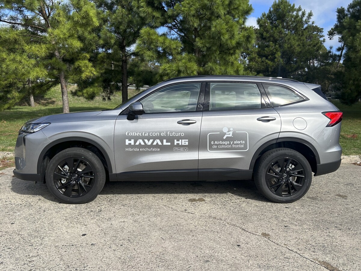 Haval H6 PHEV 4WD 2026 0KM | Permuta / Financia Haval H6 PHEV 4WD 2026 0KM | Permuta / Financia