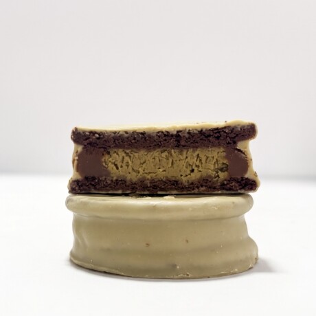 Alfajor Dubai Pistacho y Dulce de Leche - Baño Pistacho 33% Alfajor Dubai Pistacho y Dulce de Leche - Baño Pistacho 33%