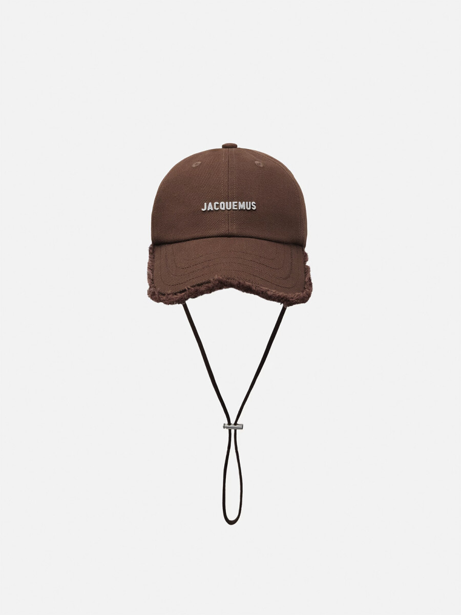 LA CASQUETTE 