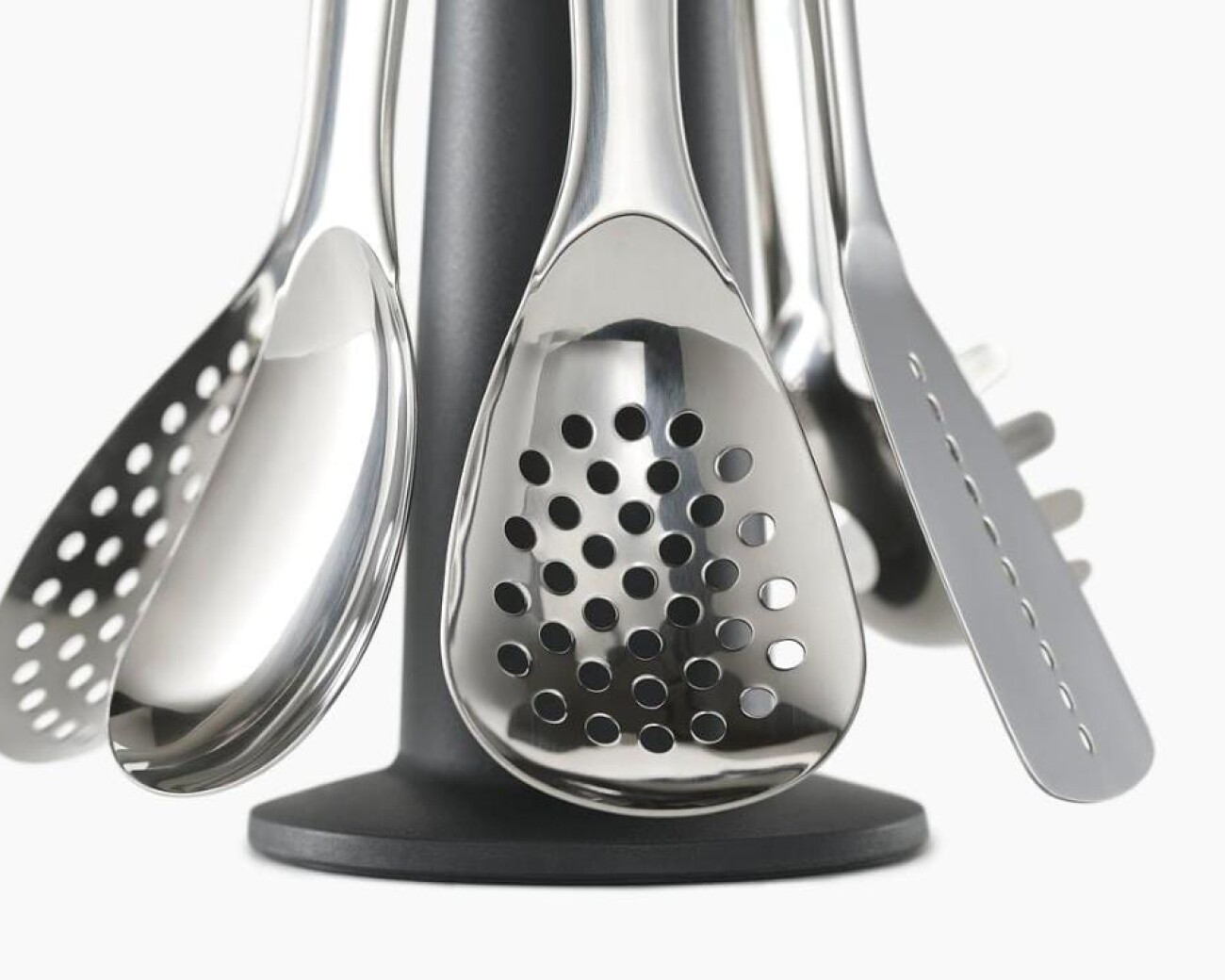 Utensilios de cocina con carrusel giratorio - set de 6 utensilios en acero inox. Utensilios de cocina con carrusel giratorio - set de 6 utensilios en acero inox.