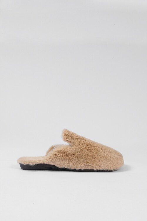Sandalia Pantufla Piona beige