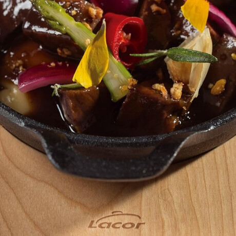 Cacerola de Hierro Fundido con Base de Madera 500 ml Cacerola de Hierro Fundido con Base de Madera 500 ml