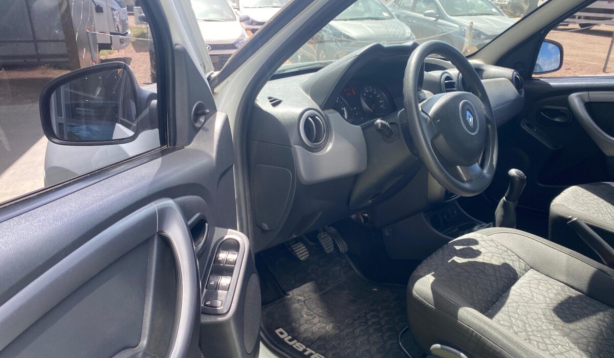 Renault Duster Dynamique 1,6 - 2015 Renault Duster Dynamique 1,6 - 2015